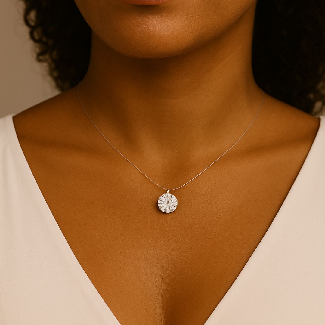 Floating Brilliance necklace